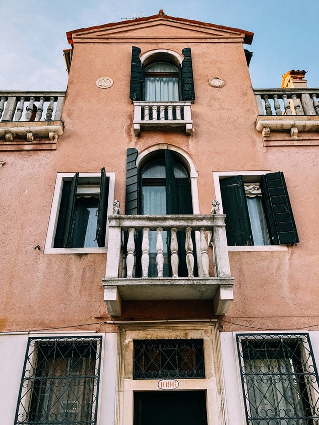 beige stucco from ZD Stucco Repair example 9