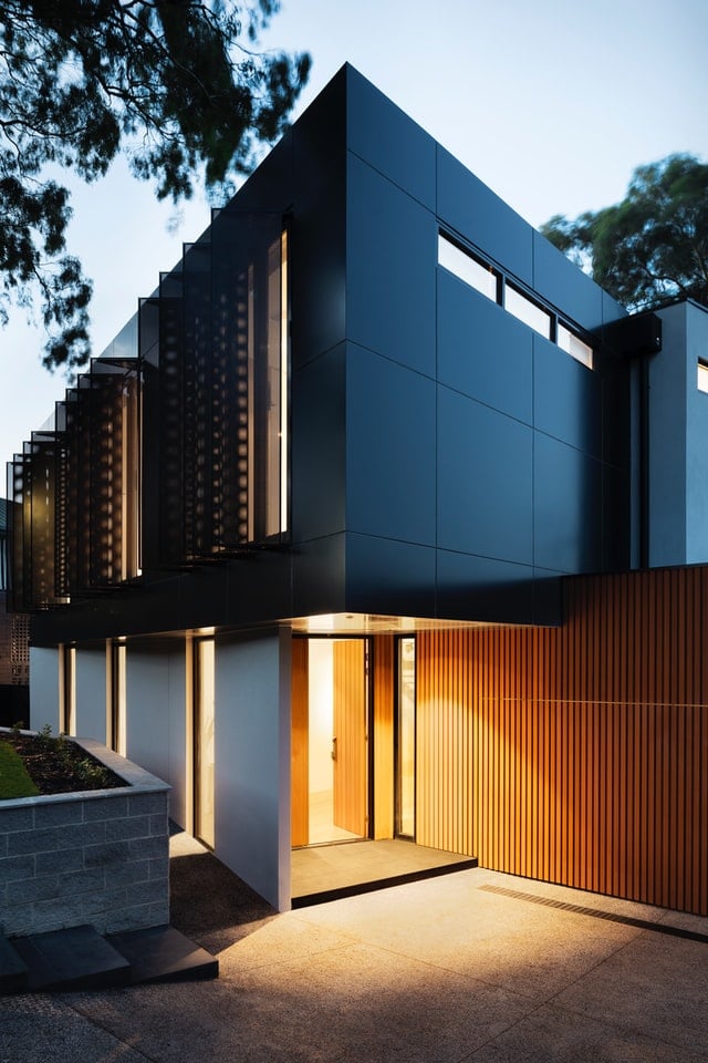 image of house with modern stucco example 23