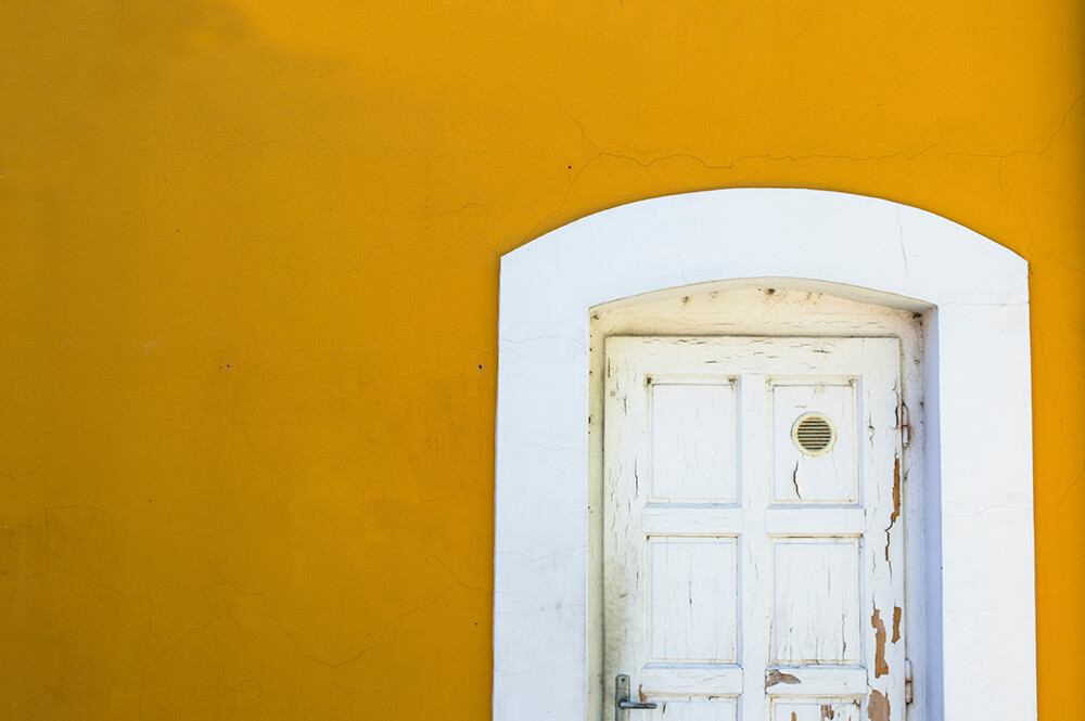 15 Ideas for Yellow Stucco Houses and Buildings 15 Yellow Stucco House example 13